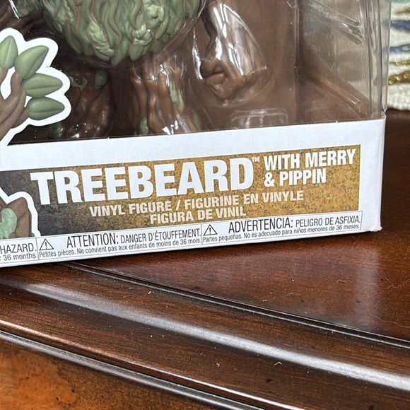 FUNKO SUPER POP! THE LORD OF THE RINGS SUPER TREEBEARD WITH MERRY & PIPPIN 1579 - Picture 5 of 15